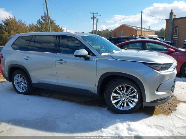 Toyota Grand Highlander Platinum 2024 5TDAAAB51RS052019 Image 13