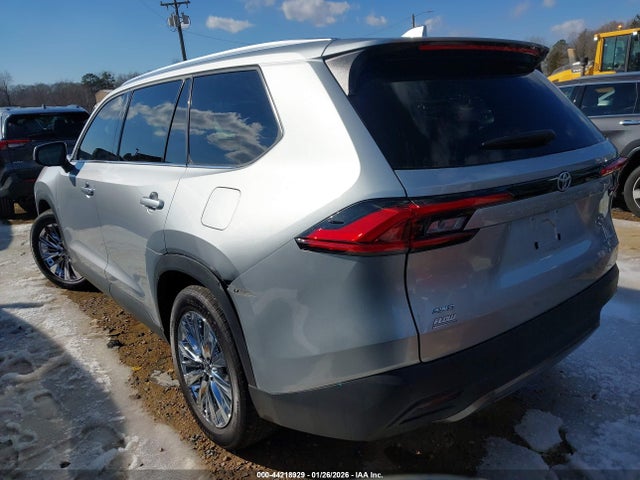Toyota Grand Highlander Platinum 2024 5TDAAAB51RS052019 Image 3