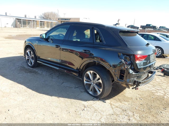2021 AUDI Q3 WA1DECF34M1144781 Photo 2