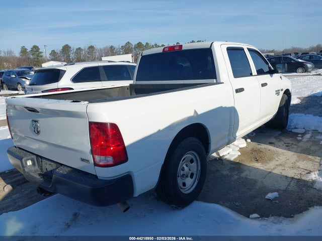 1C6RR6ST7KS637733 RAM 1500 Classic Tradesman 4x2 6&#039;4 Box