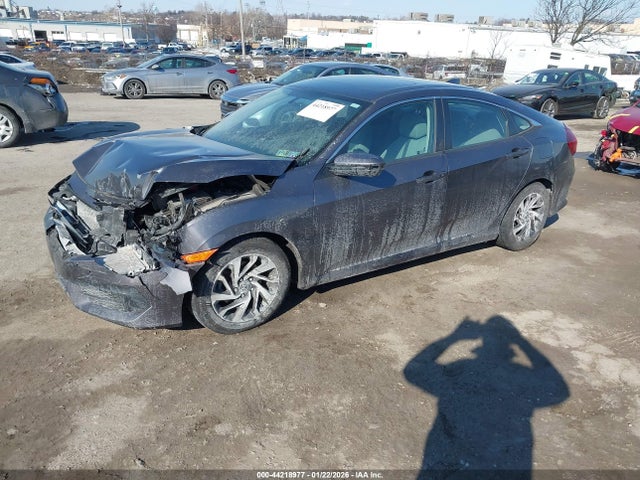 Honda CIVIC EX 2017 2HGFC2F73HH574277 Image 2