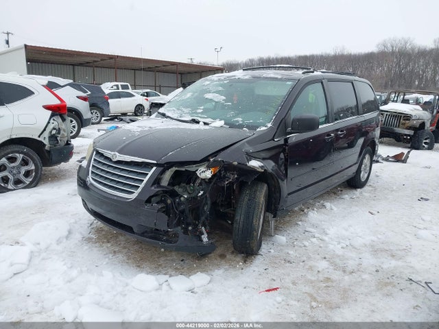 44219000 :رقم المزاد ، 2A4RR2D13AR357542 vin ، 2010 Chrysler Town & Country New Lx مزاد بيع