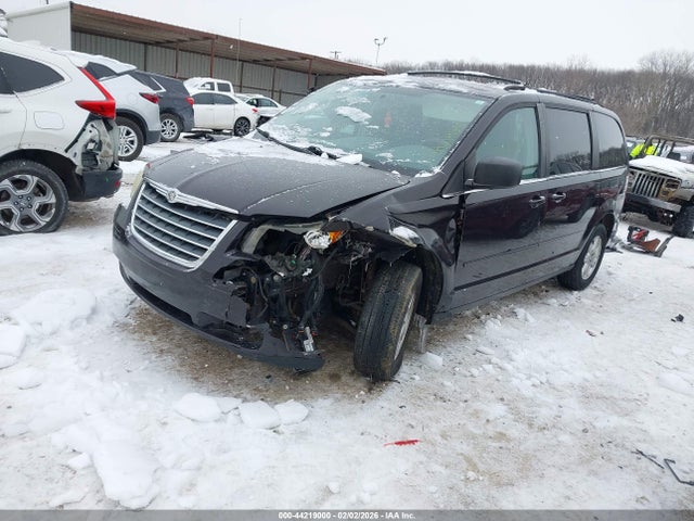 44219000 :رقم المزاد ، 2A4RR2D13AR357542 vin ، 2010 Chrysler Town & Country New Lx مزاد بيع