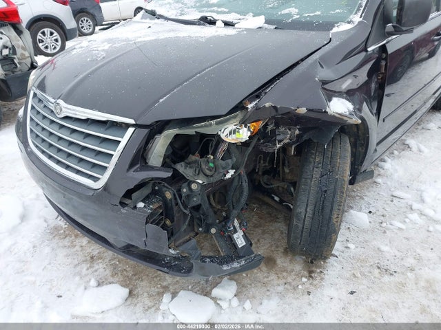 44219000 :رقم المزاد ، 2A4RR2D13AR357542 vin ، 2010 Chrysler Town & Country New Lx مزاد بيع