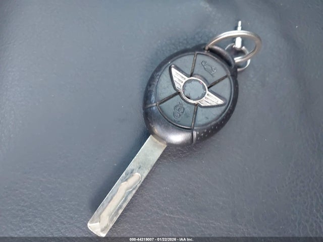 2007 MINI COOPER WMWRF33517TF67311 Photo 10