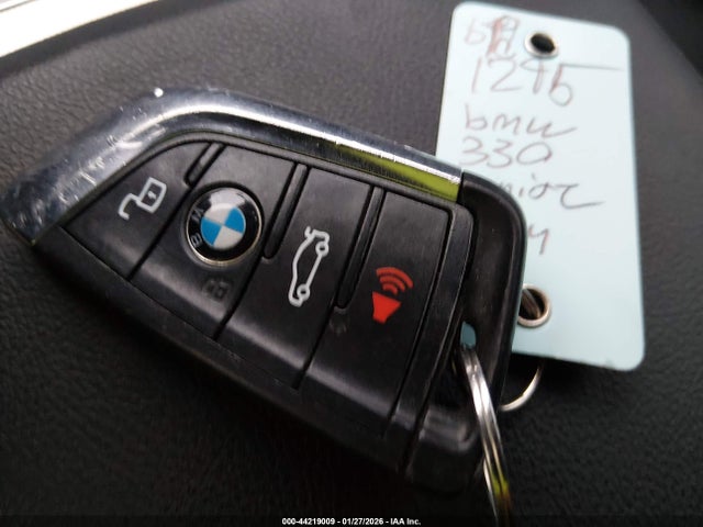 2022 Bmw 330i Xdrive მანქანა იყიდება აუქციონზე, vin: 3MW5R7J06N8C54664, აუქციონის ნომერი: 44219009