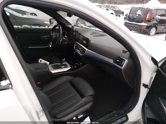 2022 Bmw 330i Xdrive მანქანა იყიდება აუქციონზე, vin: 3MW5R7J06N8C54664, აუქციონის ნომერი: 44219009