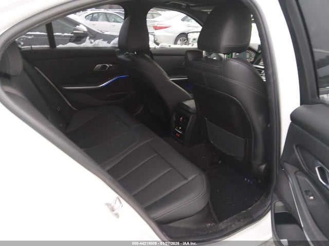 2022 Bmw 330i Xdrive მანქანა იყიდება აუქციონზე, vin: 3MW5R7J06N8C54664, აუქციონის ნომერი: 44219009