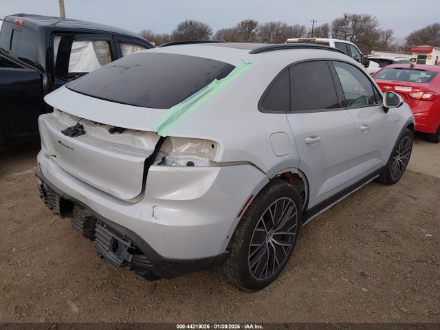 2024 PORSCHE MACAN ELECTRIC WP1AA2XA3RL001288 Photo 3