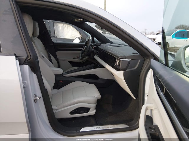 2024 PORSCHE MACAN ELECTRIC WP1AA2XA3RL001288 Photo 4