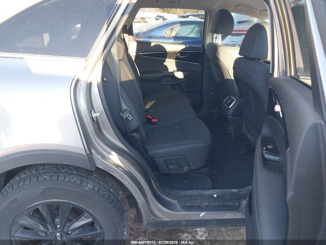 5XYPGDA38KG529820 KIA Sorento 2.4l Lx