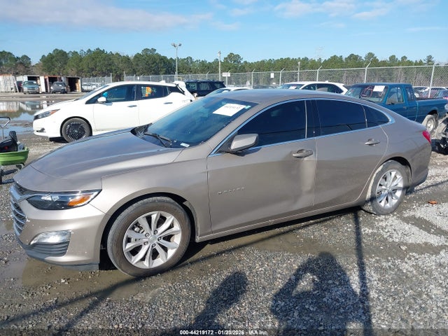 1G1ZD5ST5NF161585 Chevrolet Malibu Fwd Lt