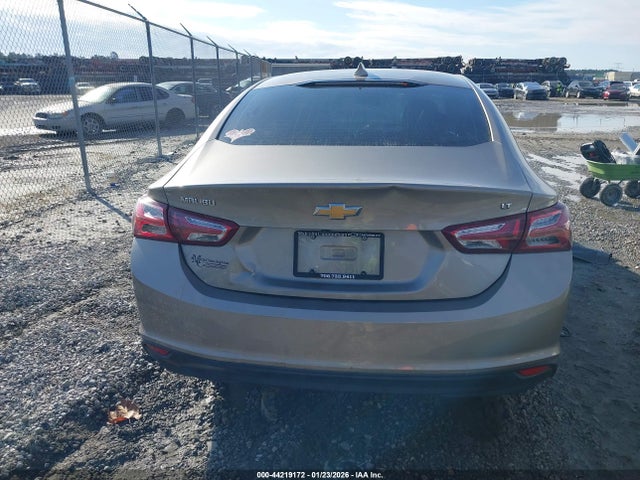 1G1ZD5ST5NF161585 Chevrolet Malibu Fwd Lt