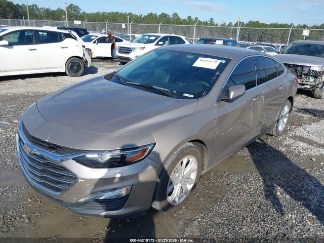 1G1ZD5ST5NF161585 Chevrolet Malibu Fwd Lt