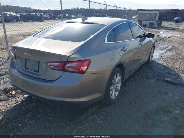1G1ZD5ST5NF161585 Chevrolet Malibu Fwd Lt