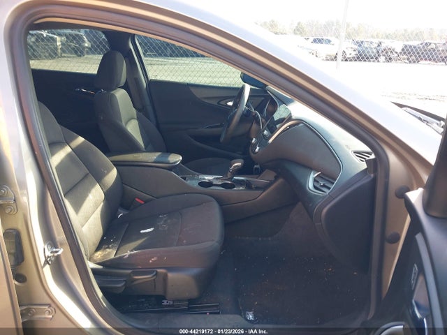 1G1ZD5ST5NF161585 Chevrolet Malibu Fwd Lt