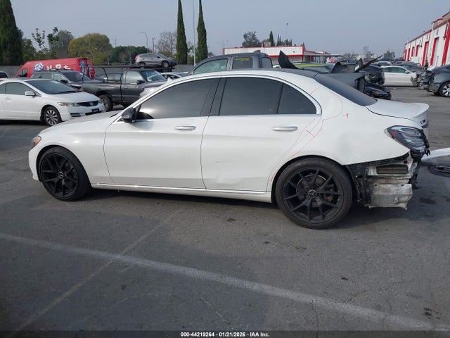Продажа на аукционе авто 2016 Mercedes-benz C 300, vin: 55SWF4JB1GU124126, номер лота: 44219264