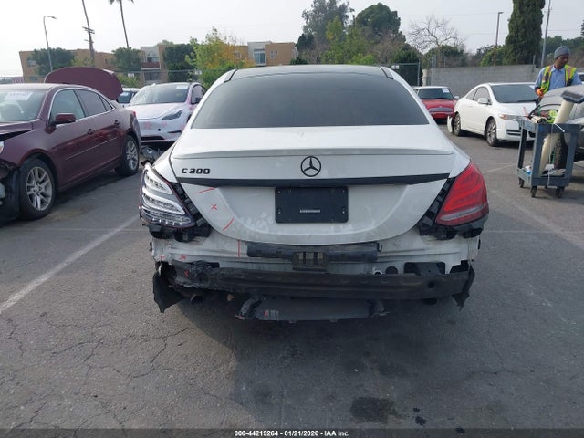 Продажа на аукционе авто 2016 Mercedes-benz C 300, vin: 55SWF4JB1GU124126, номер лота: 44219264