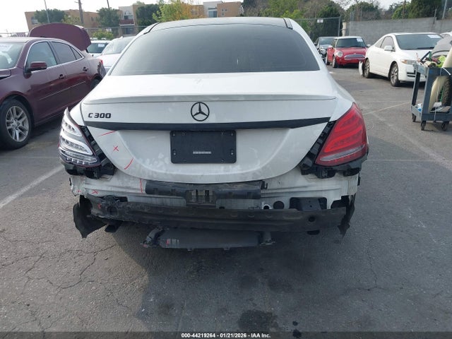 Продажа на аукционе авто 2016 Mercedes-benz C 300, vin: 55SWF4JB1GU124126, номер лота: 44219264