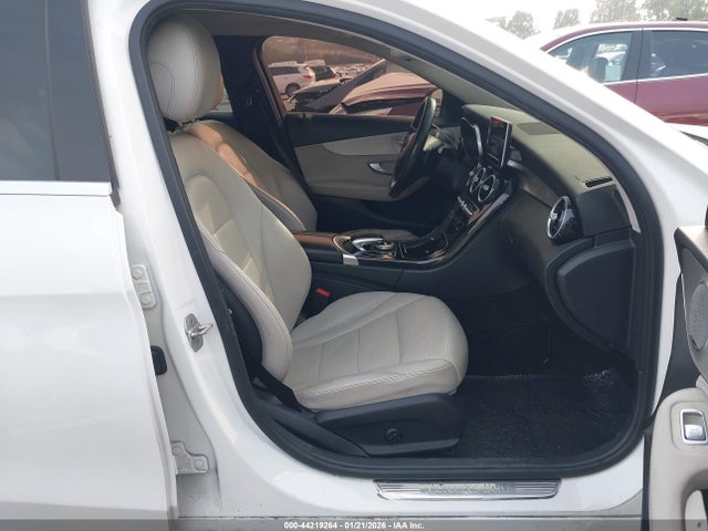 Продажа на аукционе авто 2016 Mercedes-benz C 300, vin: 55SWF4JB1GU124126, номер лота: 44219264