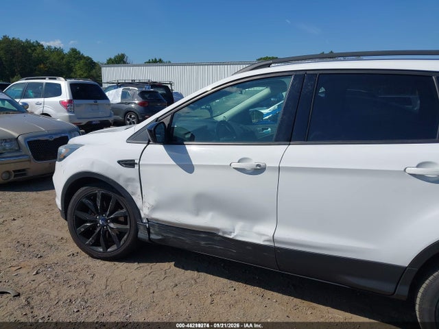 Ford ESCAPE SE 2017 1FMCU9GD6HUC41673 Image 6