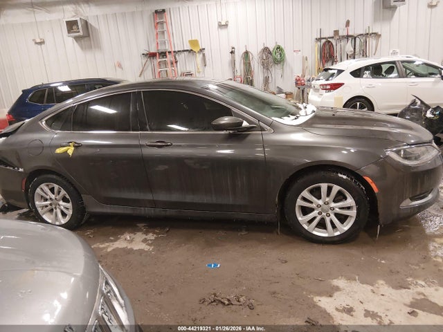 Продажа на аукционе авто 2016 Chrysler 200 Limited, vin: 1C3CCCAB1GN111678, номер лота: 44219321
