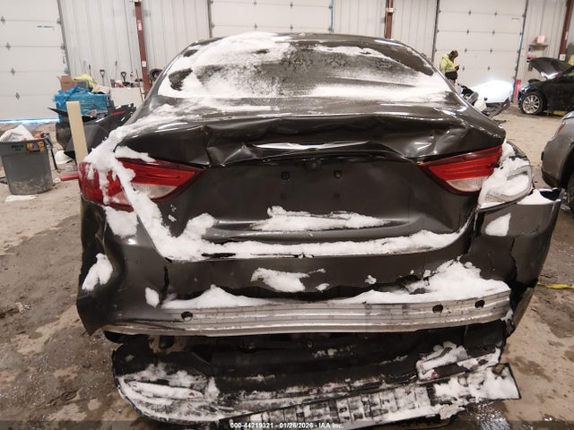 Продажа на аукционе авто 2016 Chrysler 200 Limited, vin: 1C3CCCAB1GN111678, номер лота: 44219321