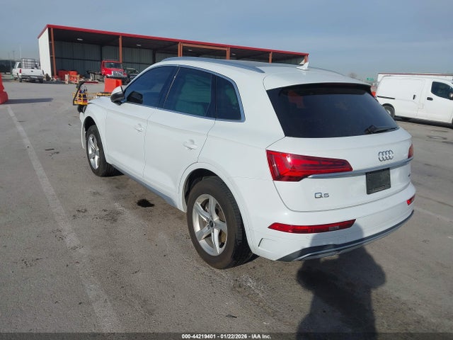 44219401 :رقم المزاد ، WA1AAAFY7M2052119 vin ، 2021 Audi Q5 Premium 45 Tfsi Quattro S Tronic مزاد بيع