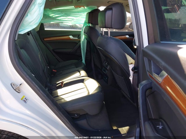 44219401 :رقم المزاد ، WA1AAAFY7M2052119 vin ، 2021 Audi Q5 Premium 45 Tfsi Quattro S Tronic مزاد بيع