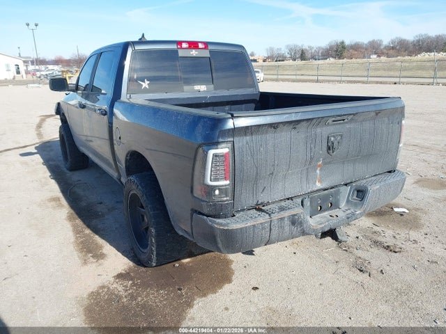 2018 RAM 1500 1C6RR7MG1JS113899 Photo 2
