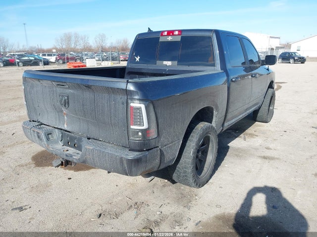 2018 RAM 1500 1C6RR7MG1JS113899 Photo 3