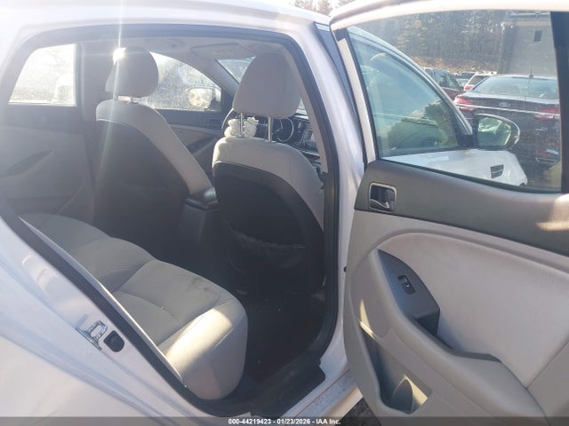5XXGM4A79FG391789 KIA Optima Lx