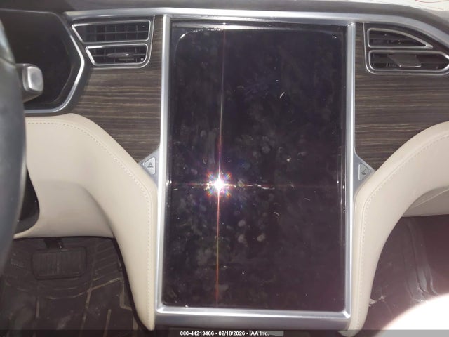 Tesla Model S 60d/70d/75d/85d/90d 2016 5YJSA1E29GF143191 Image 18