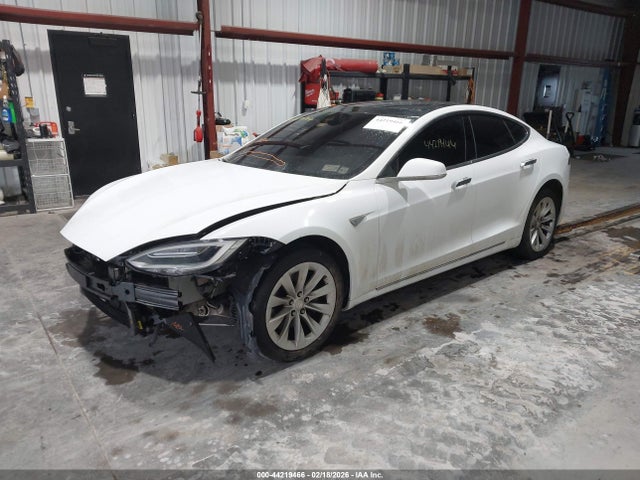 Tesla Model S 60d/70d/75d/85d/90d 2016 5YJSA1E29GF143191 Image 2