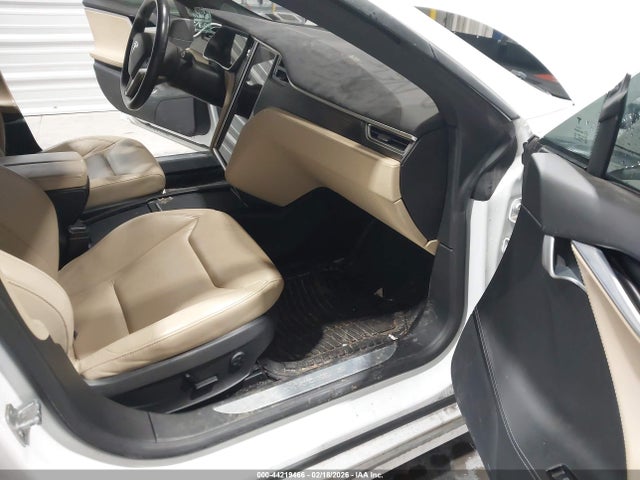 Tesla Model S 60d/70d/75d/85d/90d 2016 5YJSA1E29GF143191 Image 5