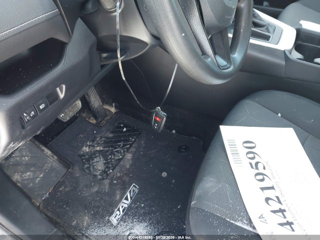 44219590 :رقم المزاد ، 2T3W1RFV9MW178313 vin ، 2021 Toyota Rav4 Xle مزاد بيع