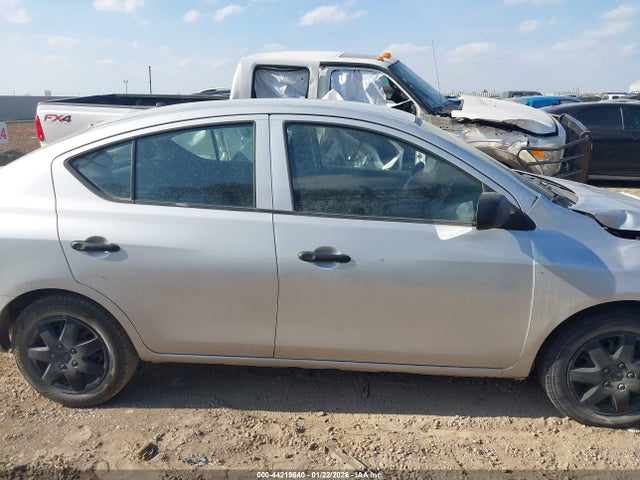 Nissan Versa 1.6 S 2015 3N1CN7AP5FL805851 Image 13
