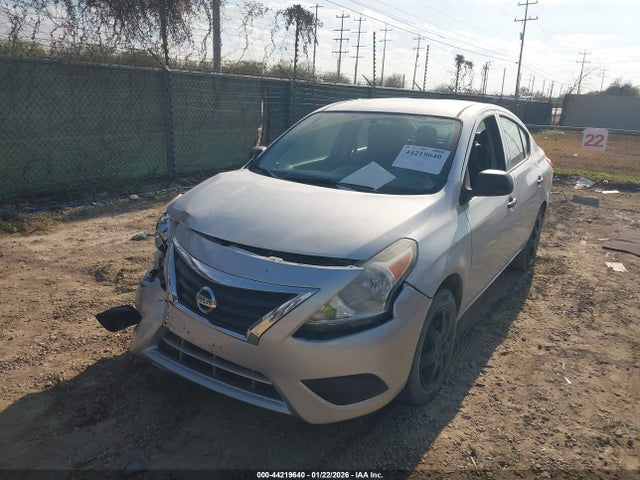 Nissan Versa 1.6 S 2015 3N1CN7AP5FL805851 Image 2