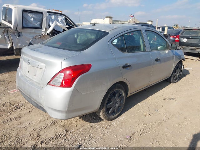 Nissan Versa 1.6 S 2015 3N1CN7AP5FL805851 Image 4