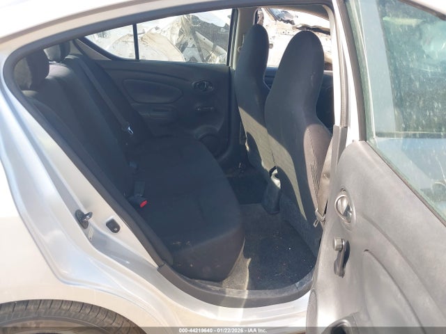 Nissan Versa 1.6 S 2015 3N1CN7AP5FL805851 Image 8
