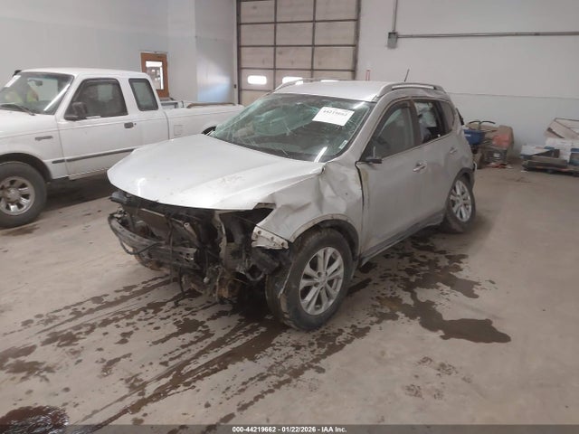Nissan ROGUE SV 2015 KNMAT2MT8FP519387 Image 2