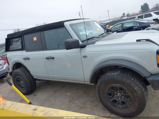 Ford Bronco Wildtrak 2023 1FMEE5DP8PLC10314 Image 13