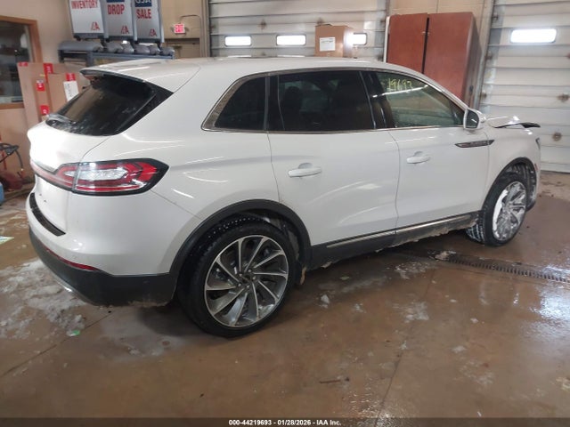 2023 LINCOLN NAUTILUS 2LMPJ8KP6PBL08366 Photo 3