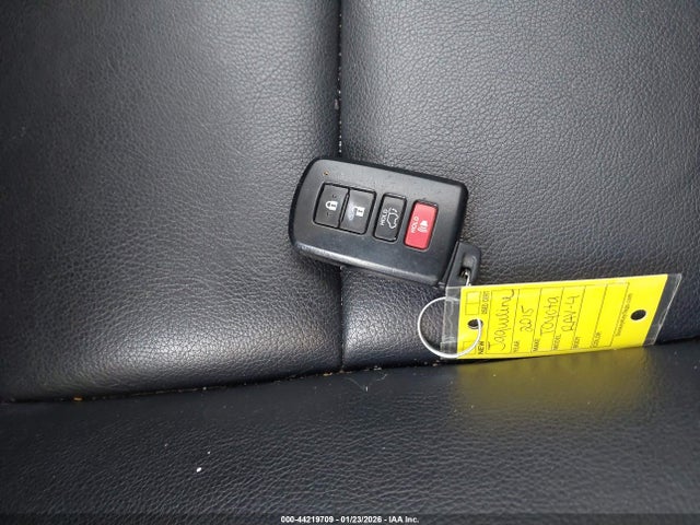 2015 Toyota Rav4 Limited მანქანა იყიდება აუქციონზე, vin: 2T3DFREV0FW347616, აუქციონის ნომერი: 44219709
