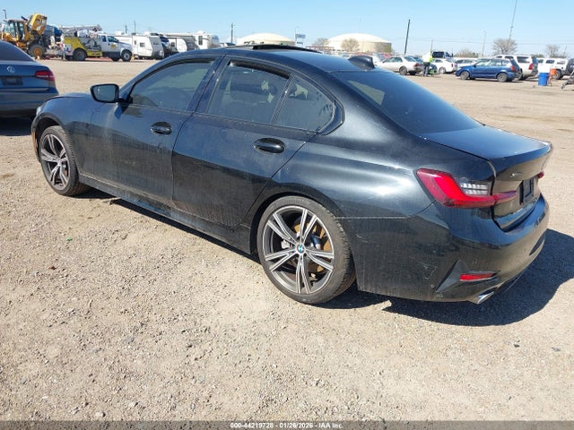 2022 BMW 330I 3MW5R7J07N8C67066 Photo 2