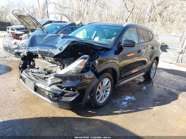 44219763 :رقم المزاد ، KM8J33A46HU354832 vin ، 2017 Hyundai Tucson Se مزاد بيع