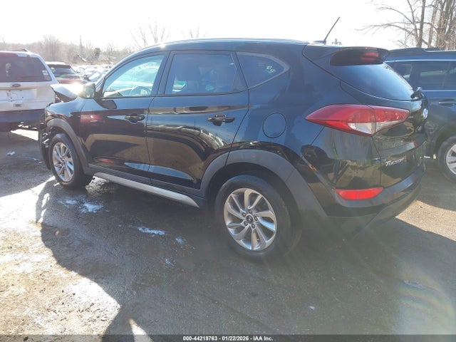 44219763 :رقم المزاد ، KM8J33A46HU354832 vin ، 2017 Hyundai Tucson Se مزاد بيع