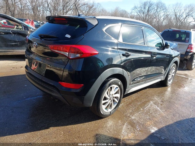 44219763 :رقم المزاد ، KM8J33A46HU354832 vin ، 2017 Hyundai Tucson Se مزاد بيع