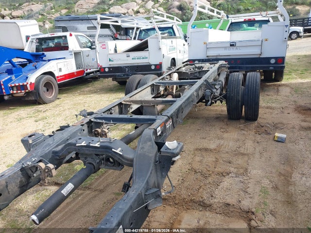 Ford F-550 Chassis Xl 2018 1FDUF5GT6JDA00930 Image 7