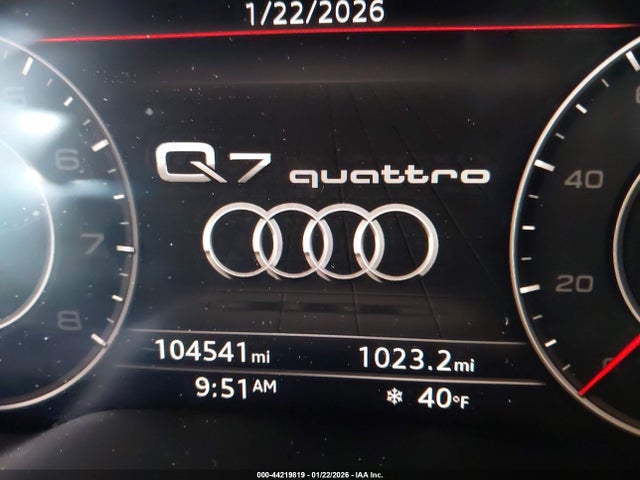 Audi Q7 3.0t Premium 2018 WA1LAAF76JD025266 Image 15